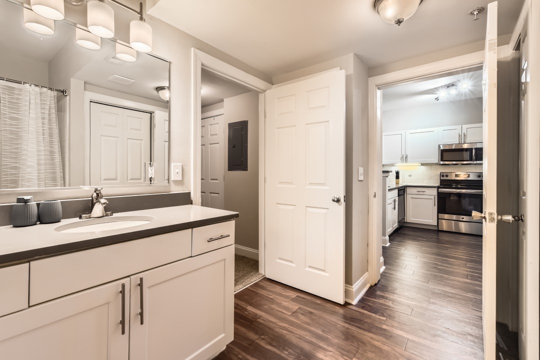 Crest at Midtown · Unit 4209 1/1