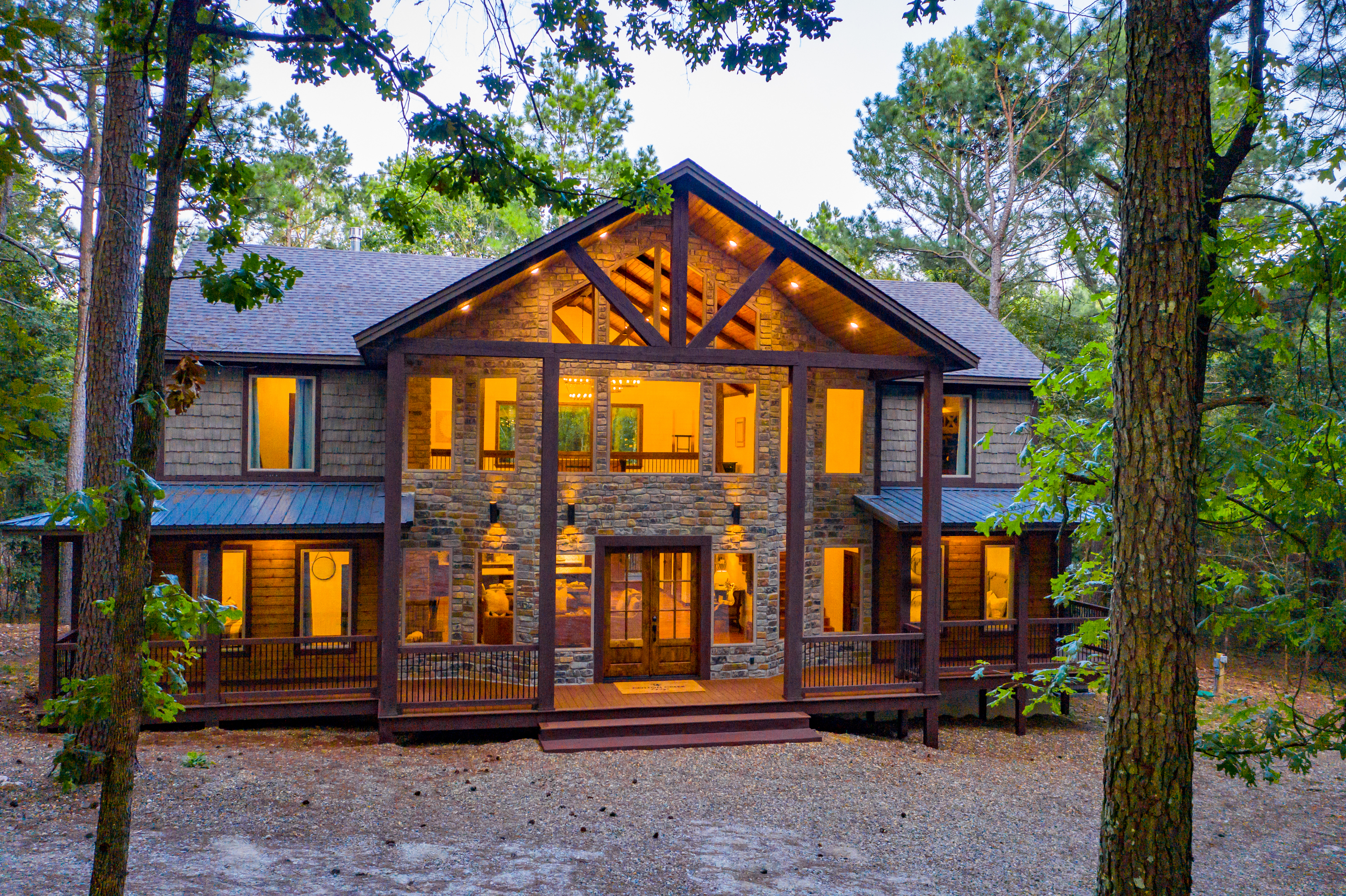 Cotton Creek Lodge — Broken Bow, OK — vacation rental