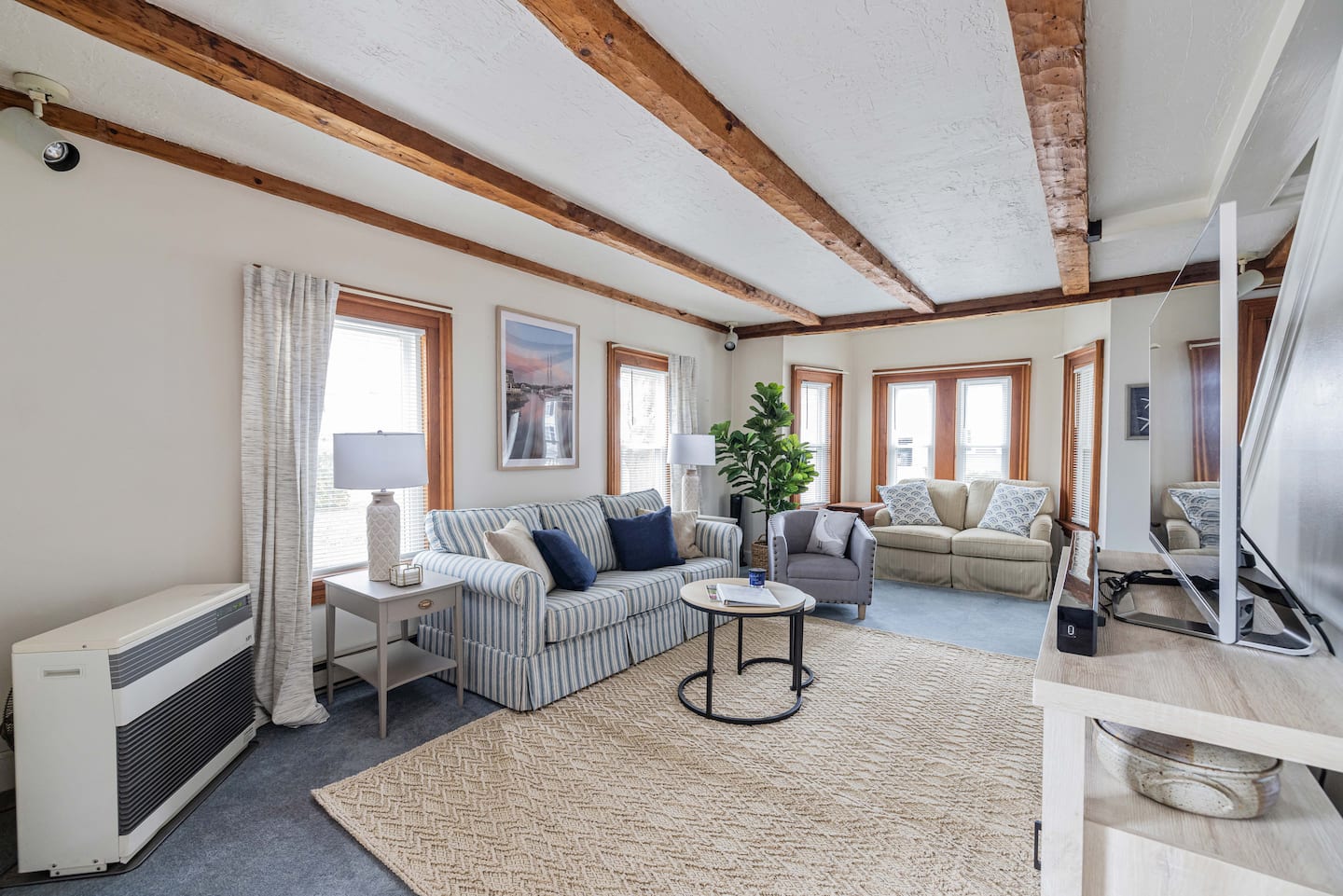 The Beach Hive - Lower Village, Walkable Dock Sq. - Kennebunk, ME
