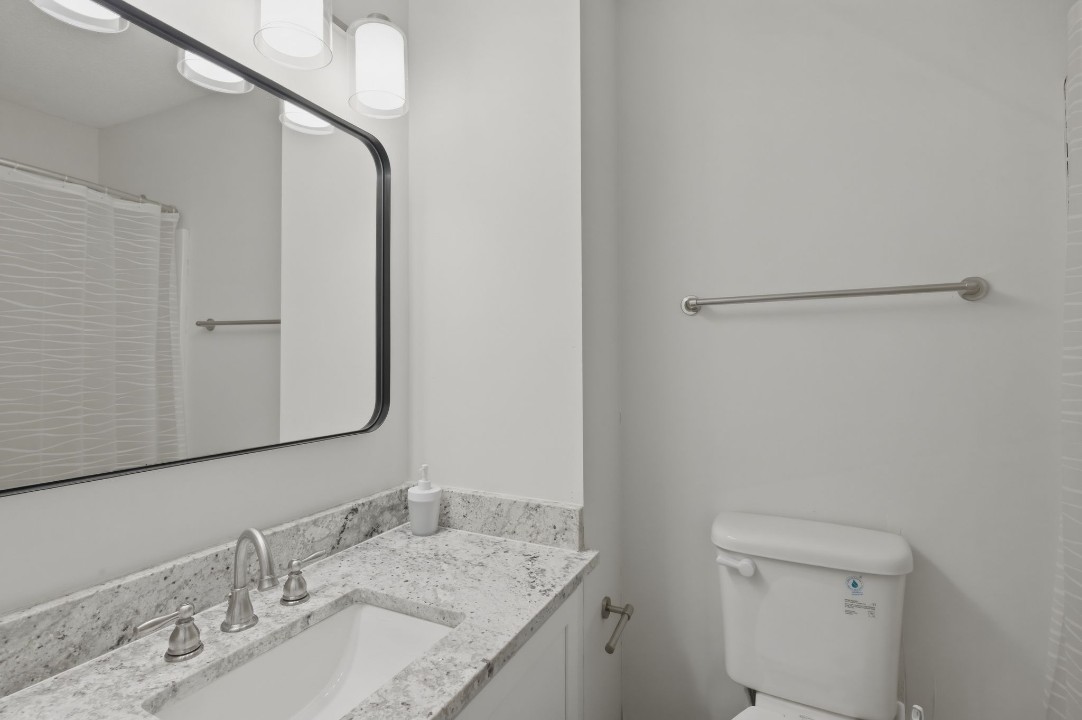 Taylor at 502 · Unit unit 2200-100 2/2