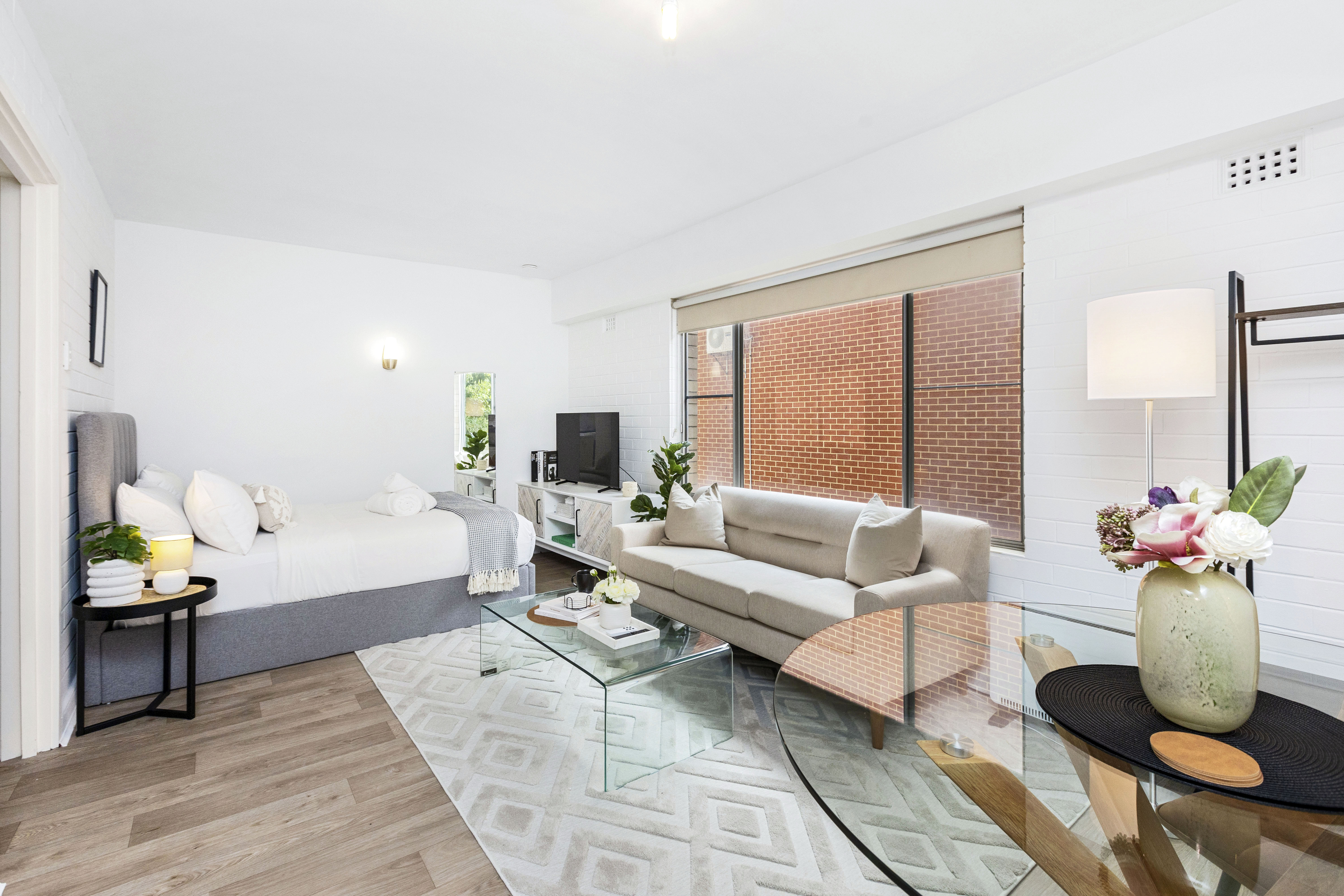 Urban Chic Studio by 'the Strip' — Victoria Park, Western Australia — vacation rental