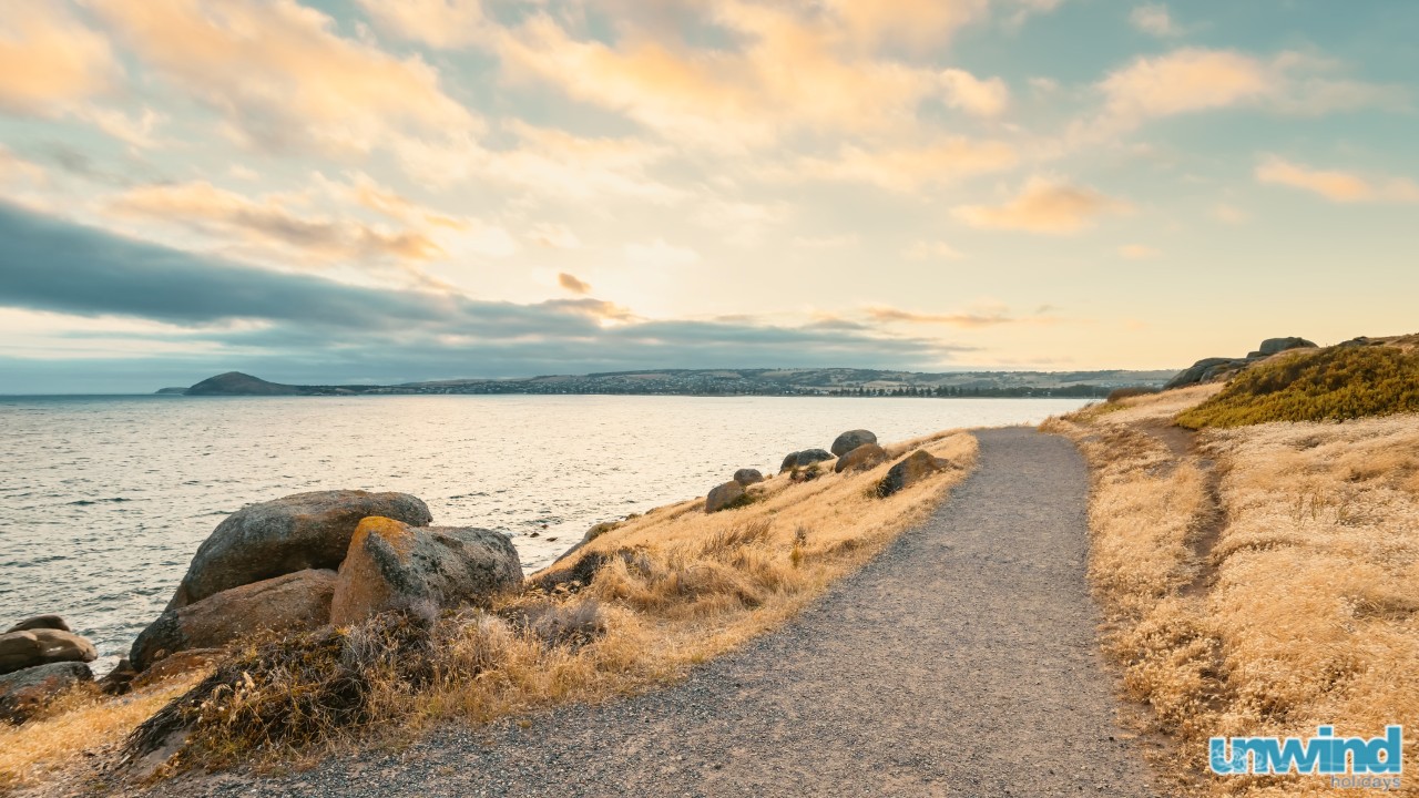 Walking distance to The Bluff, Franklin Parade, Yilki Deli, and a short drive to Granite Island and Victor Harbor