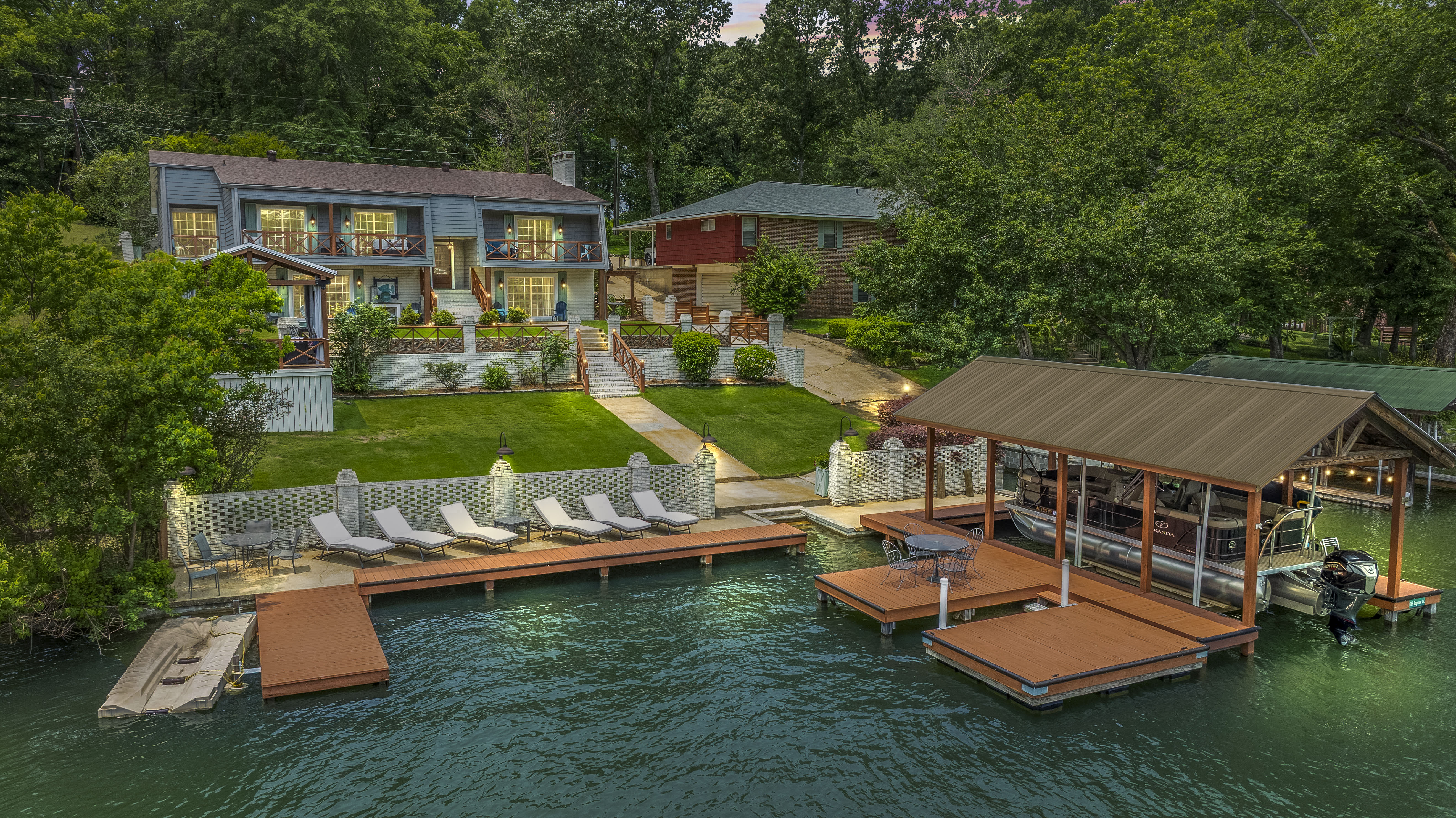 Beautiful Lakefront Home - The Great Escape  — Eclectic, AL — vacation rental