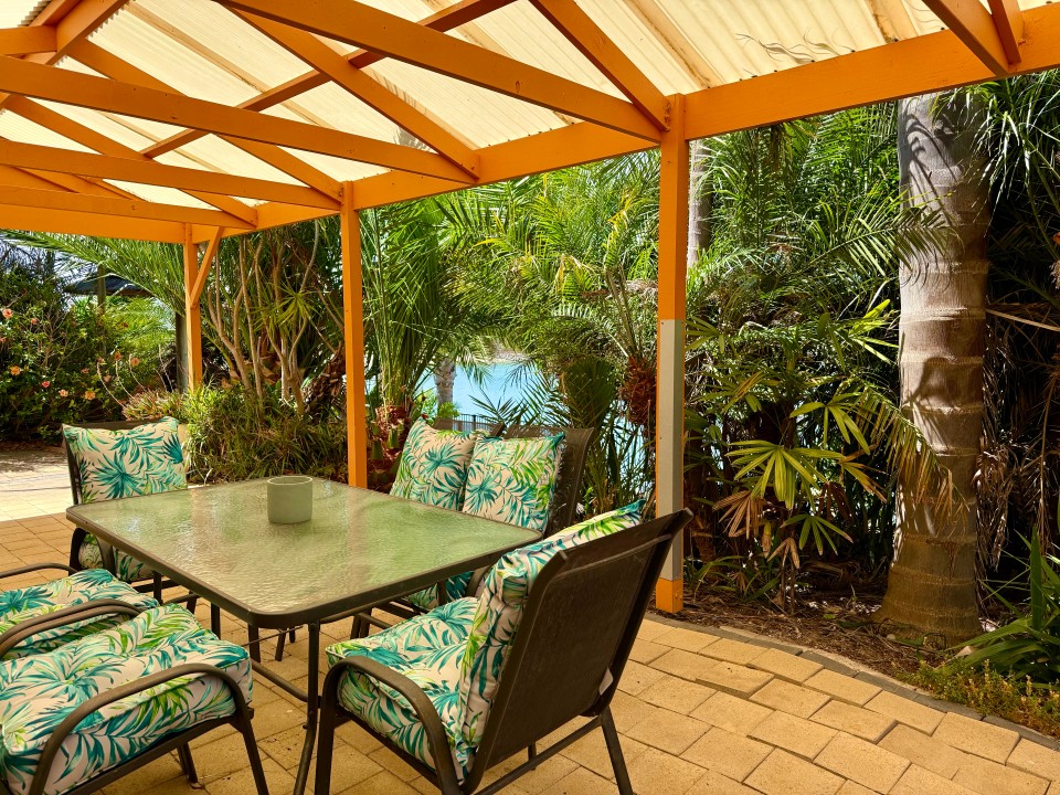 Pet-Friendly with Fully Fenced Yard
Safe and secure outdoor space for pets and children.