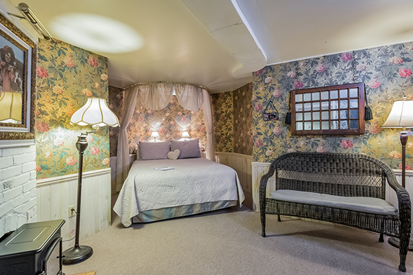 Cider Nook Suite - Kingsley House B&B — Fennville, MI — vacation rental