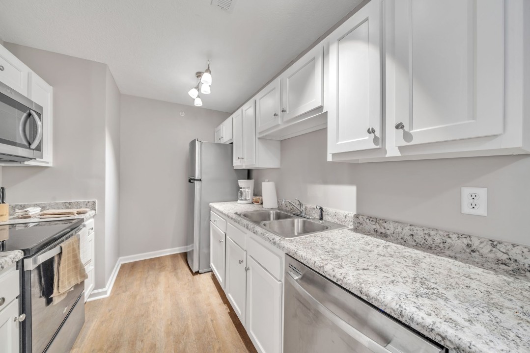 Stonecrest 713, · Unit 2/2