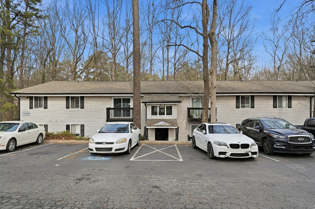 Tucker Square 2/1.5 · Unit 1318G