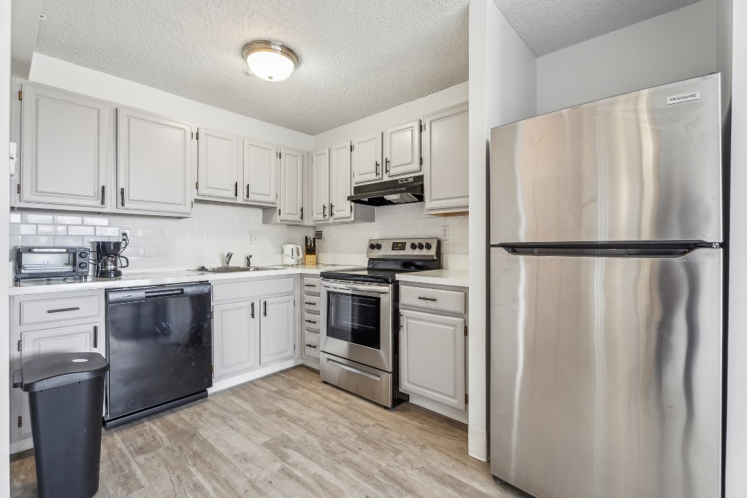 Legacy at Imperial Village · Unit 816 2/2