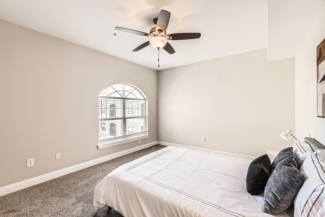 Crest at Midtown · Unit 3501 2/2