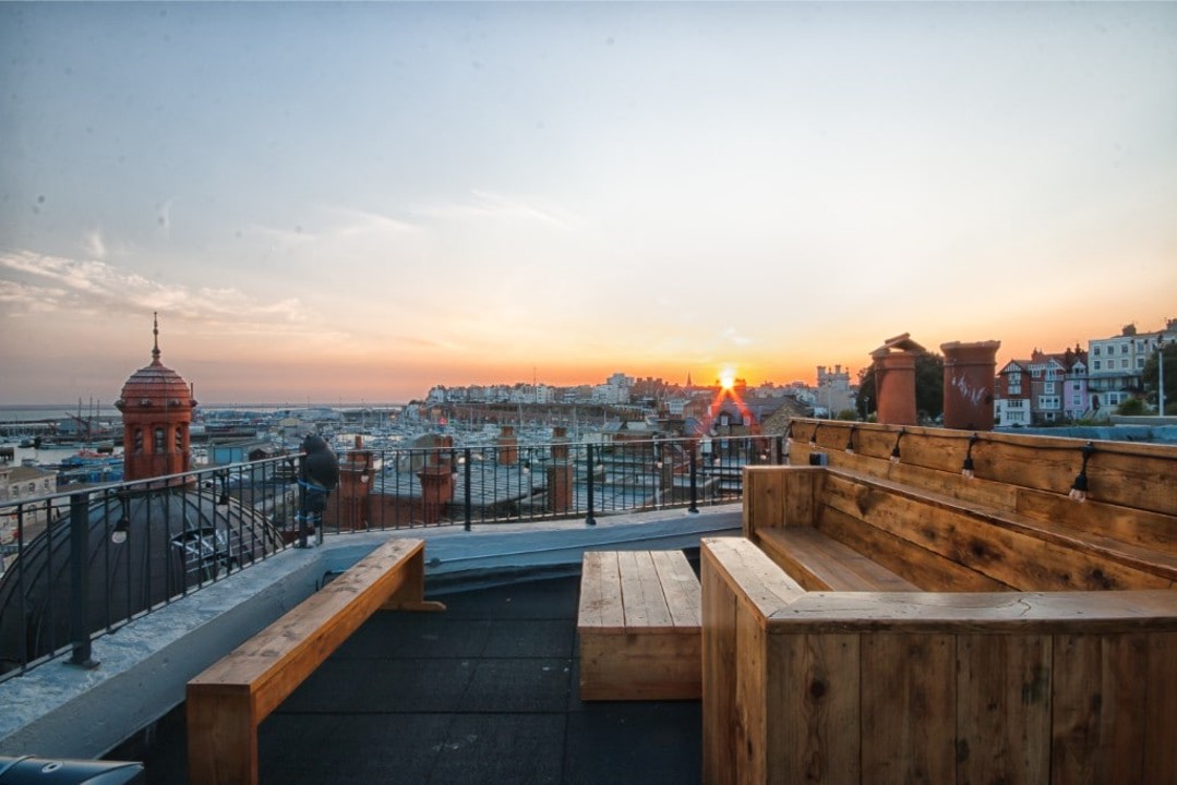 Our roof terrace allows you to watch both the sunrise and the sunset along with a full view of the marina.