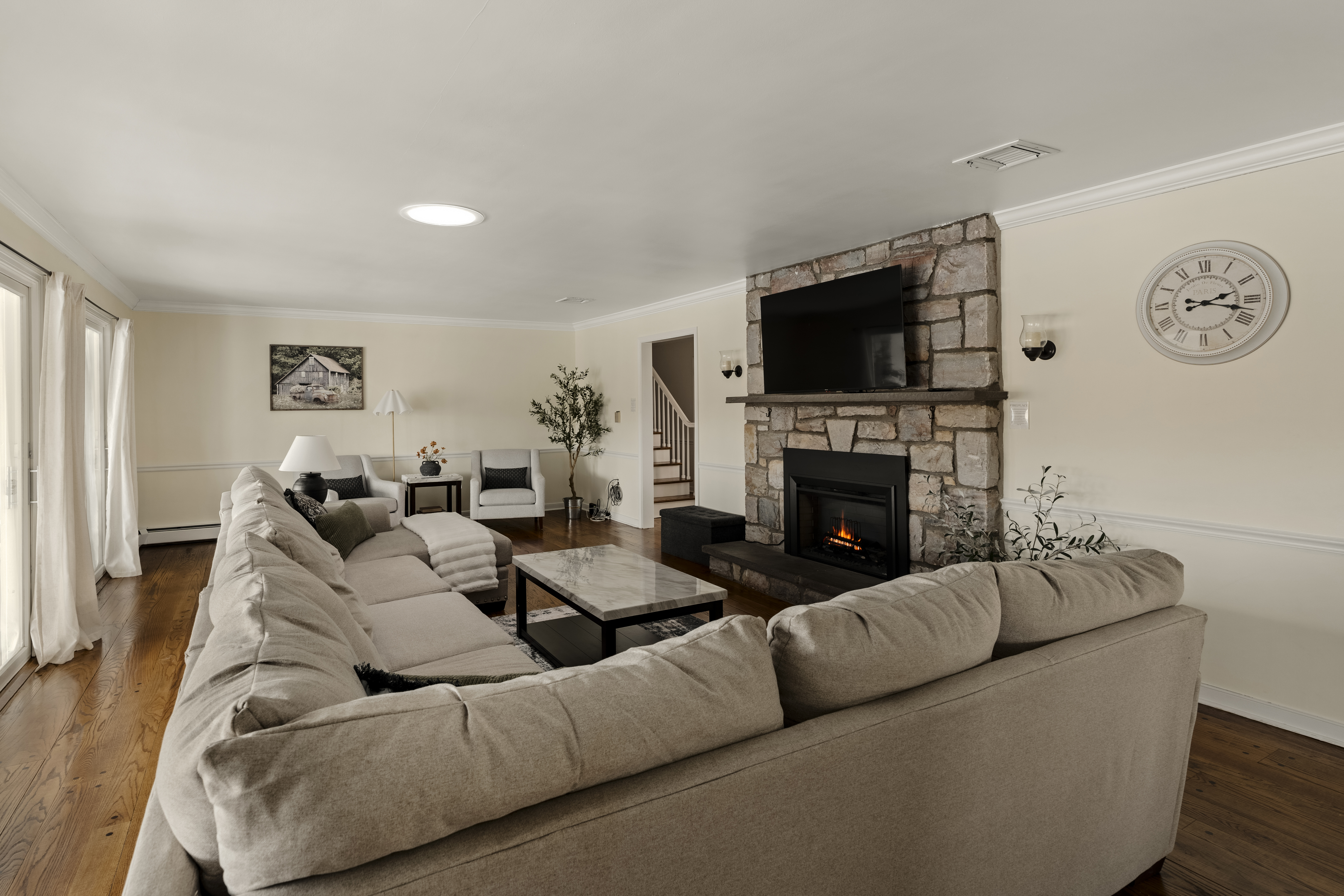 Fireplace, Pool Table, In Ground Pool & Sun Room — Honey Brook, PA — vacation rental