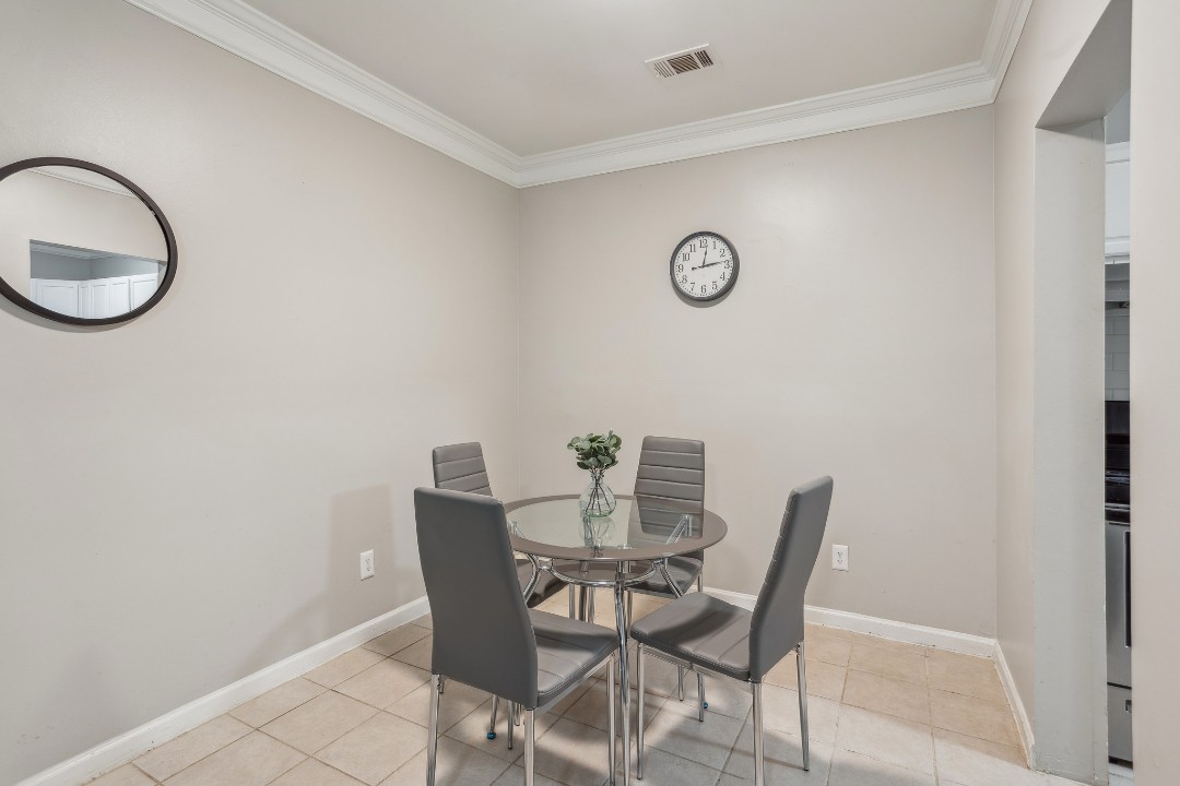 Crest at East Cobb 1826B · Unit 2/2