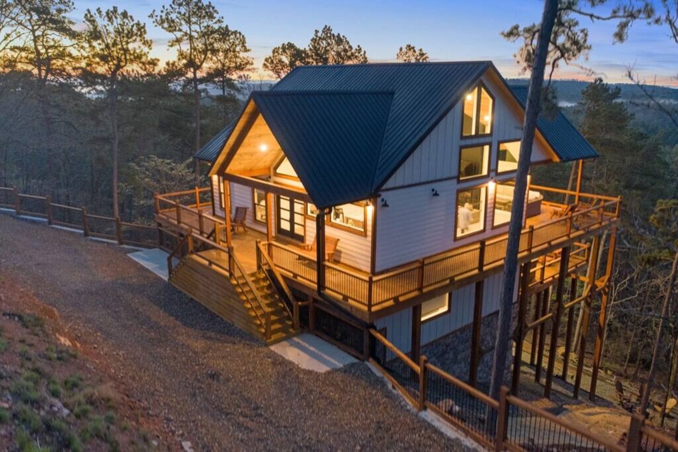'See Forever' In This NEW Cozy Luxury Cabin!! Sleeps 12 Broken Bow