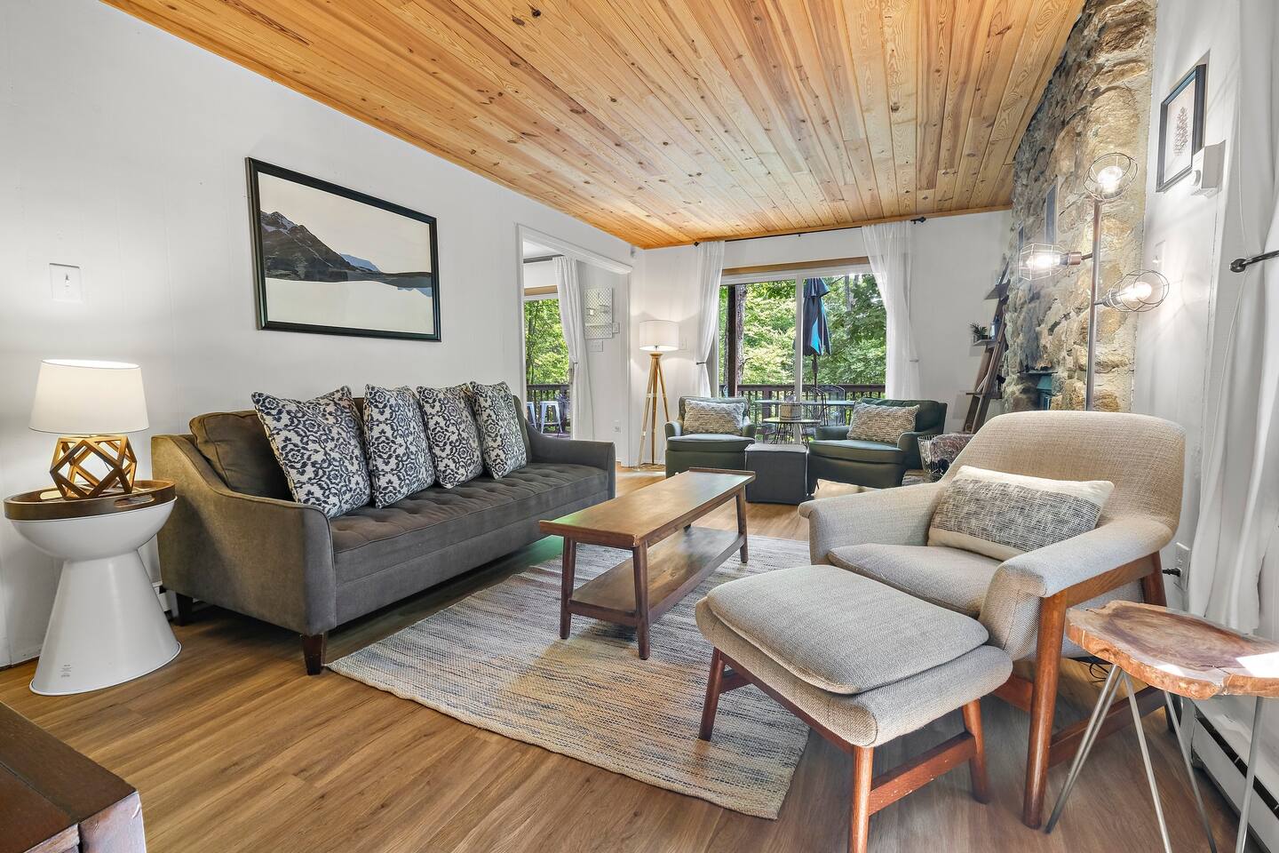 Bide-a-Wee- Hike the Trails! Close to the slopes! — Wintergreen Resort, VA — vacation rental