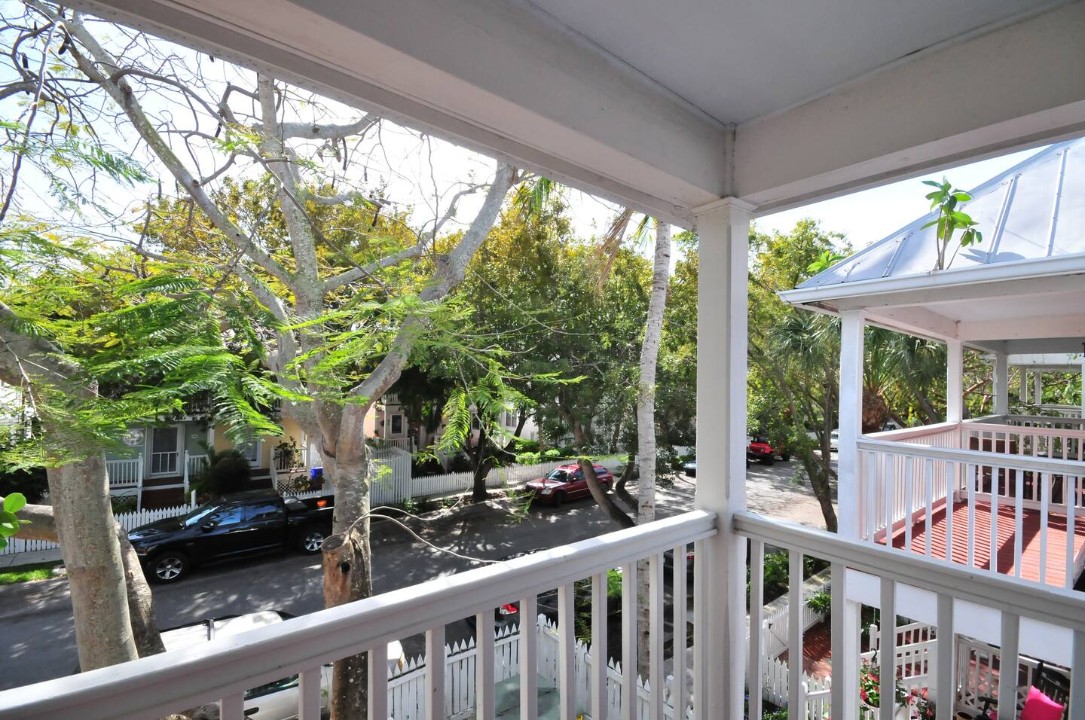 Joan's Caribbean Hideaway — Balcony