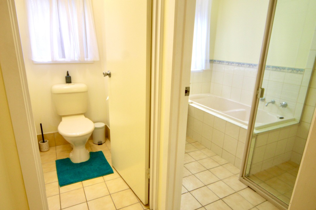 To get you started, we provide a small selection of basic supplies and welcome amenities upon check-in. These typically include essentials such as toilet paper, soap, shampoo, and a few other household basics.
Please note that these items are provided as a complimentary starter pack and are not replenished throughout your stay