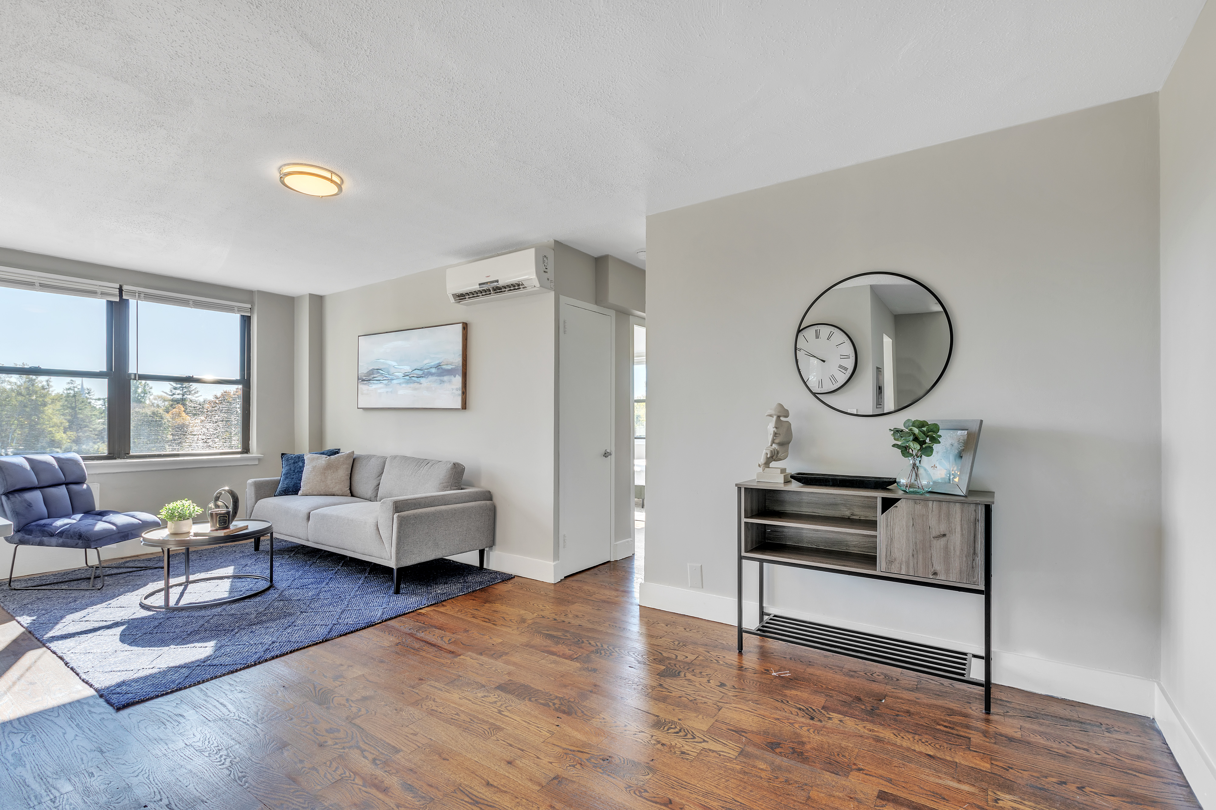 Avenue  B546 2Br photo 2