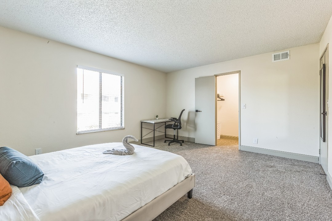 Rosehill Pointe · Unit 122 2/1