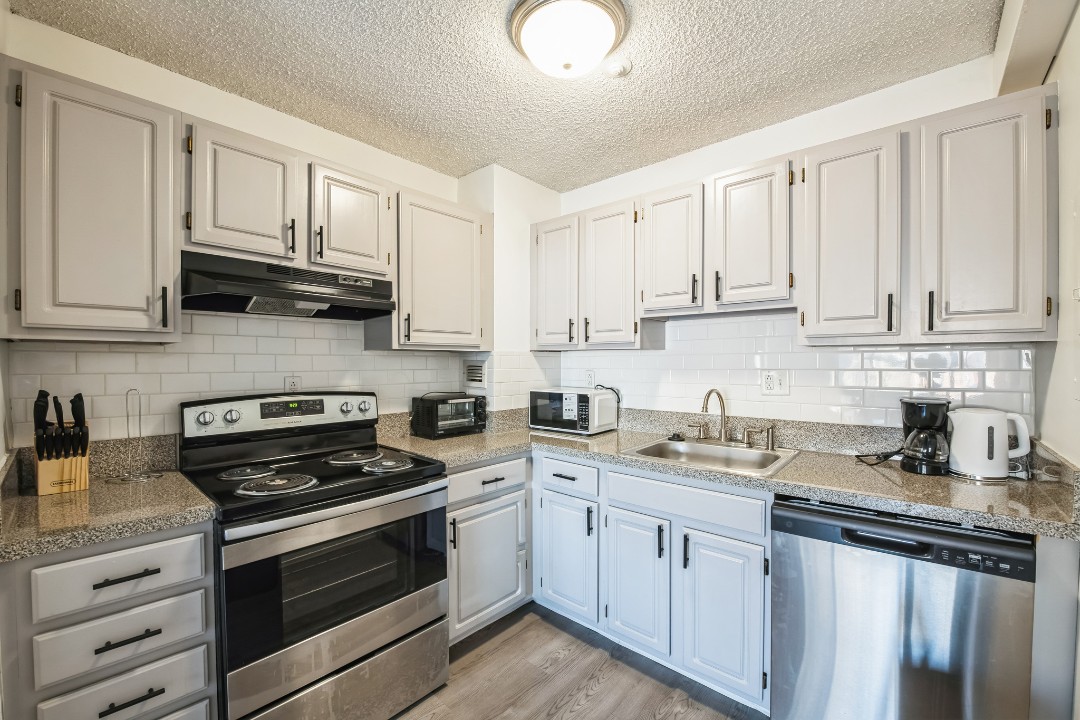 Legacy at Imperial Village · Unit 211 1/1