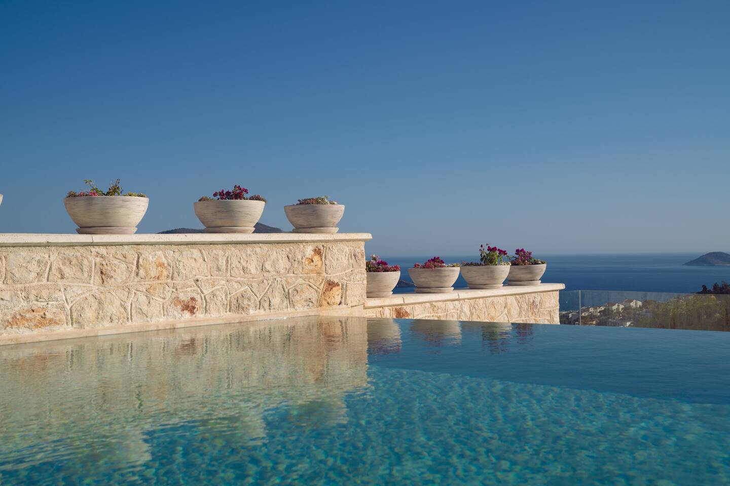 Erato · A Lyric Retreat of Romance, Erato photo 5