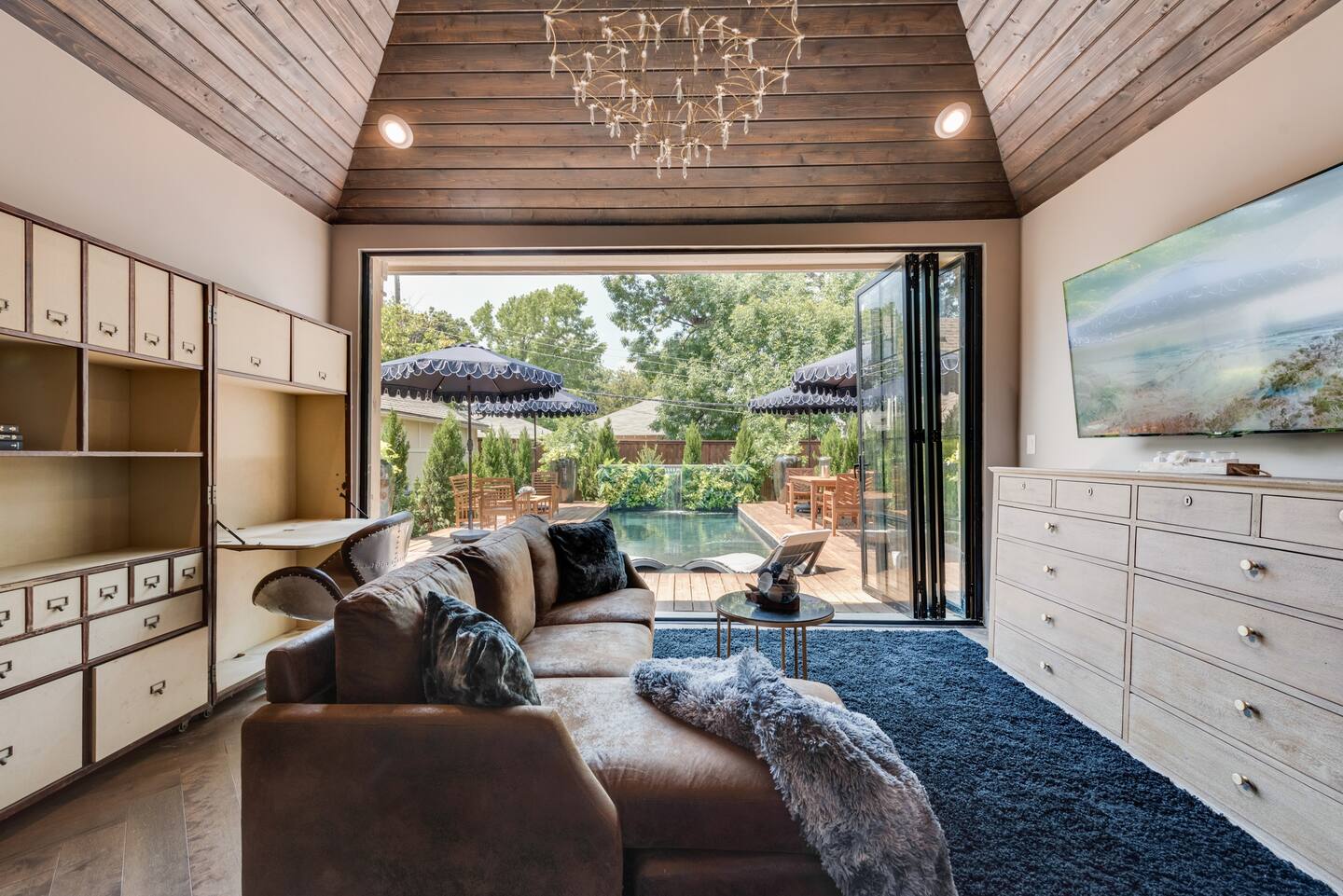 Elegant 3-suite Retreat W/ Pool - 댈러스