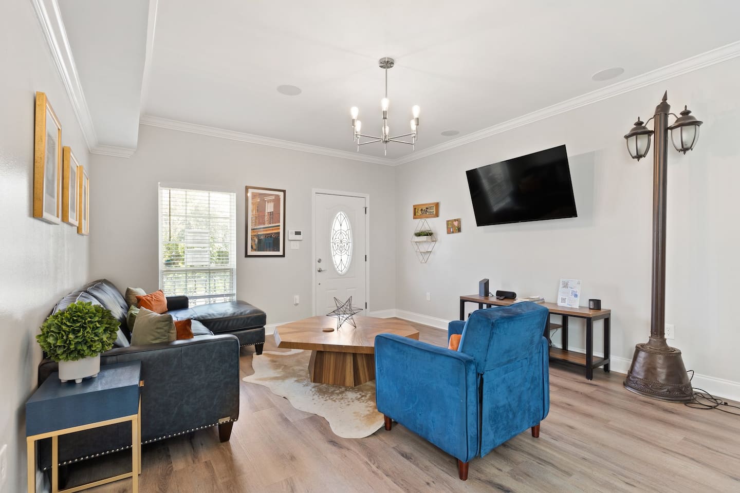 New Orleans style decor and TV for all your streaming needs! | Living room