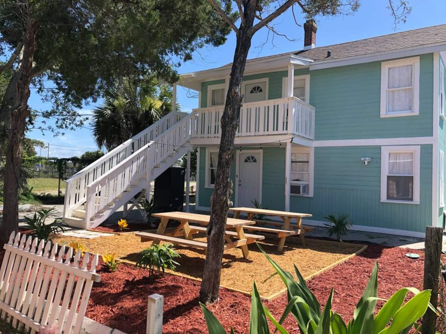 Tropical Oasis Steps To The Beach - Charming Hideaway With Fenced Yard - Daytona Beach, FL
