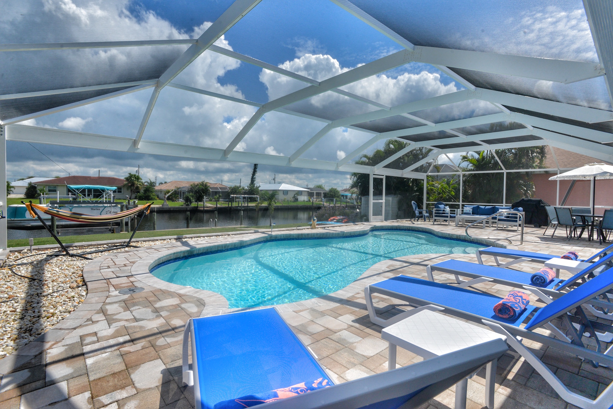 128 Peckham | Port Charlotte photo 2