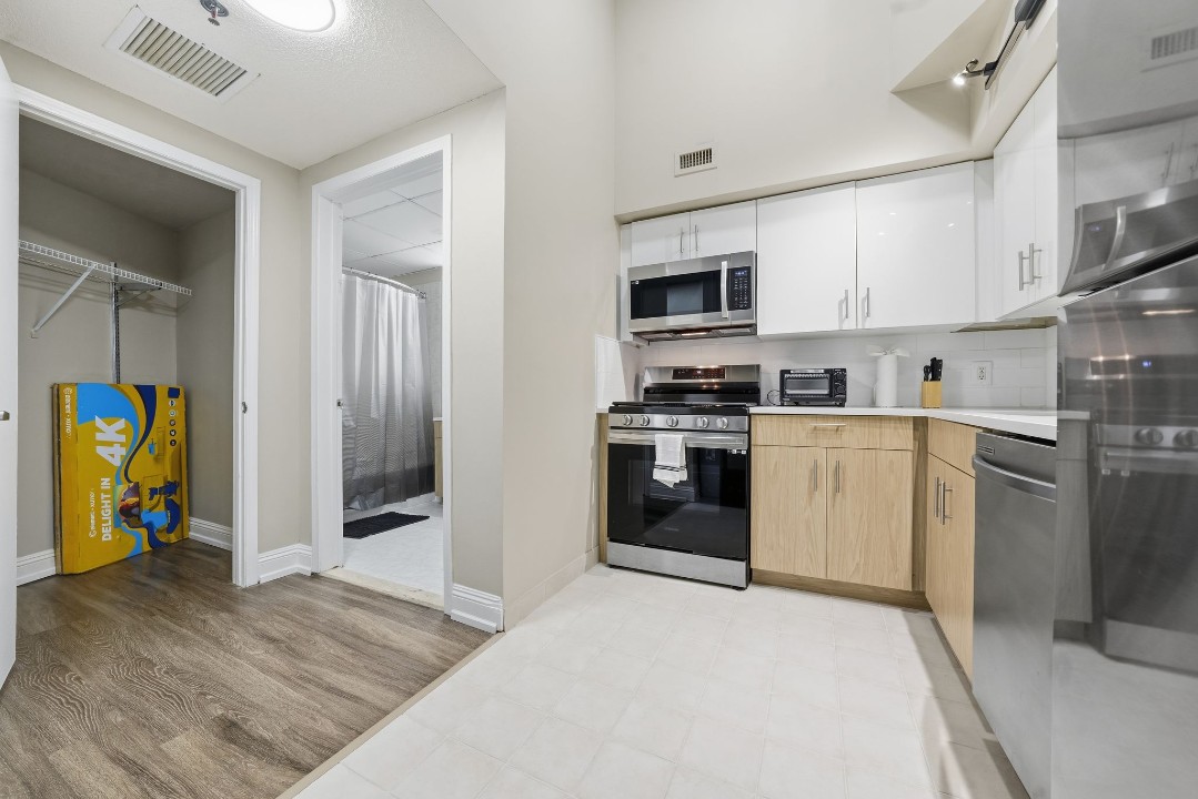 The Liberty Building · Unit 304 1/1