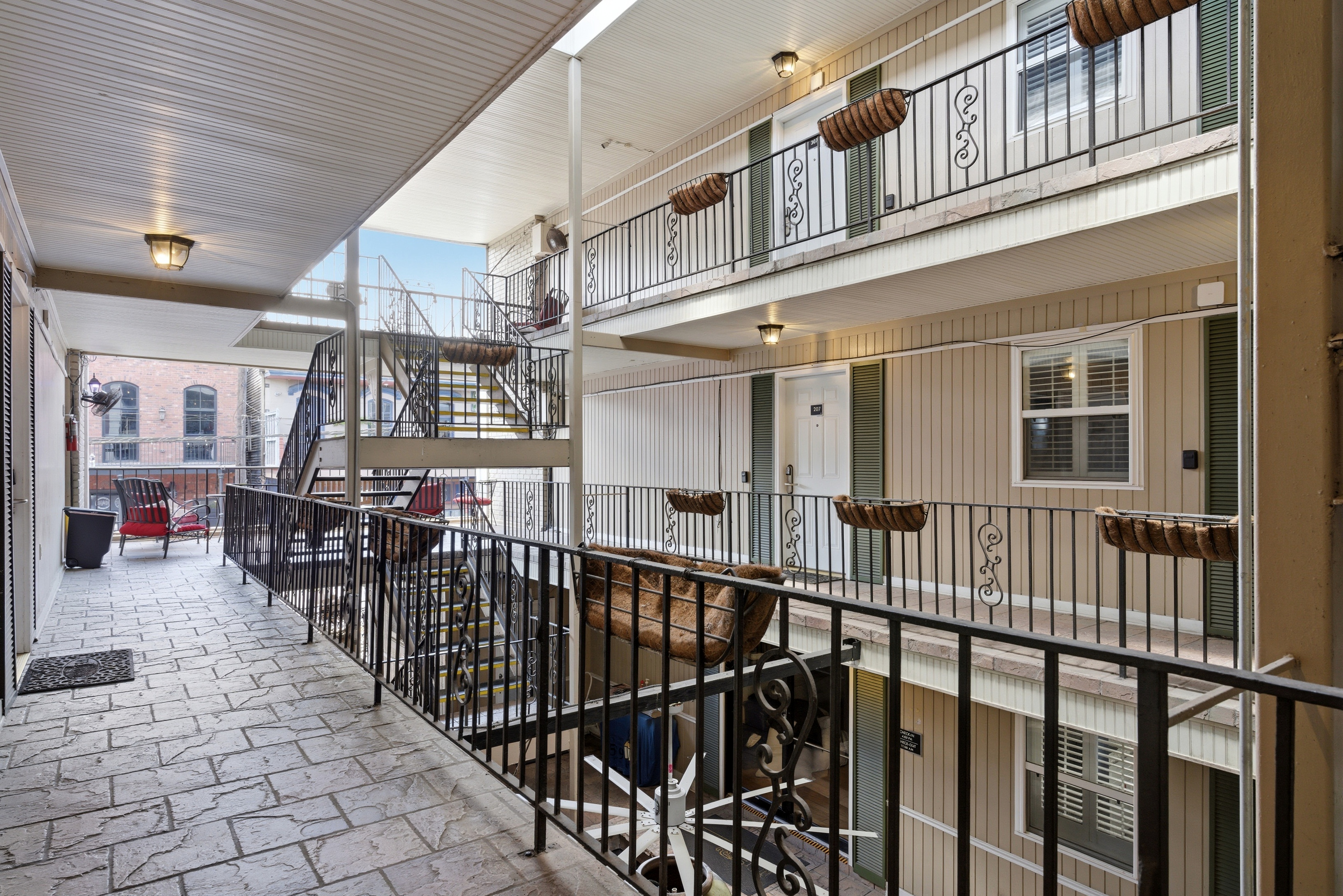 Classic New Orleans gallery walkway