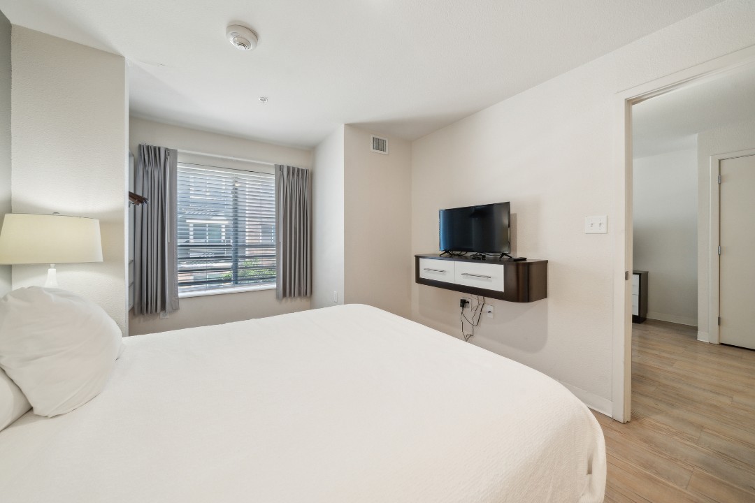1 Bedroom · Signature layout