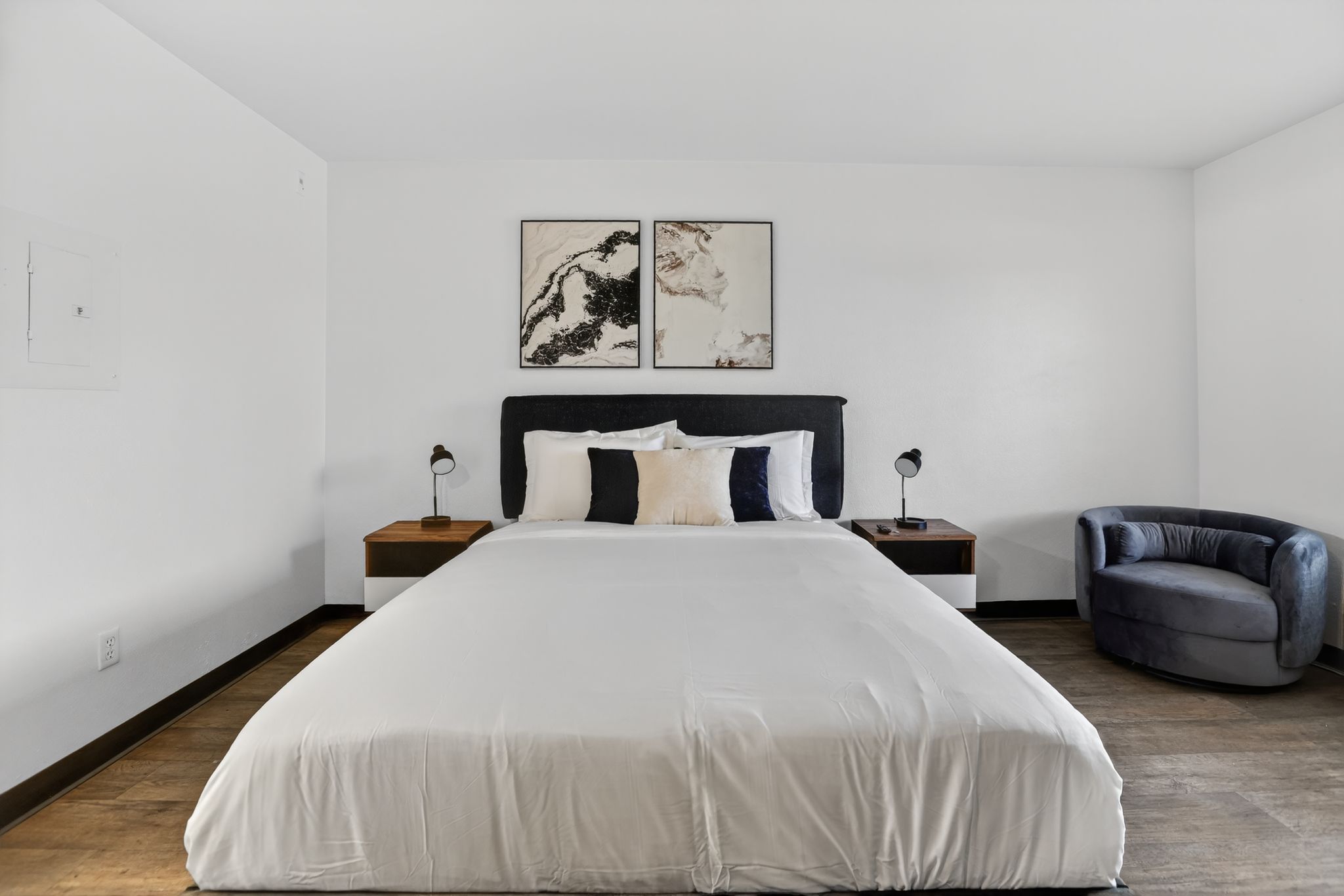 Bright modern studio featuring full kitchenette in Las Vegas, NV