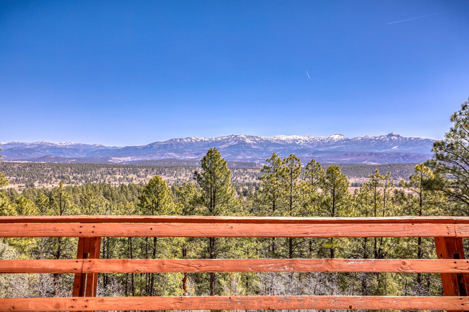 Winter Quarters Cabin- Mountain Views & Hot tub