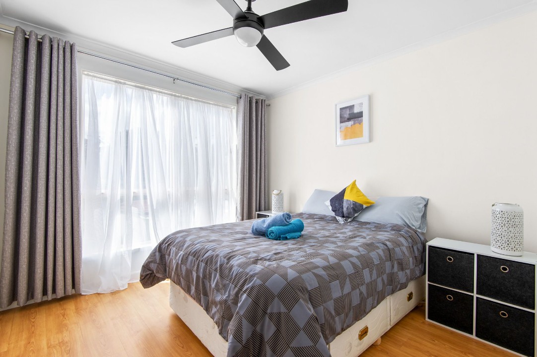 Escape to Lakeside - 