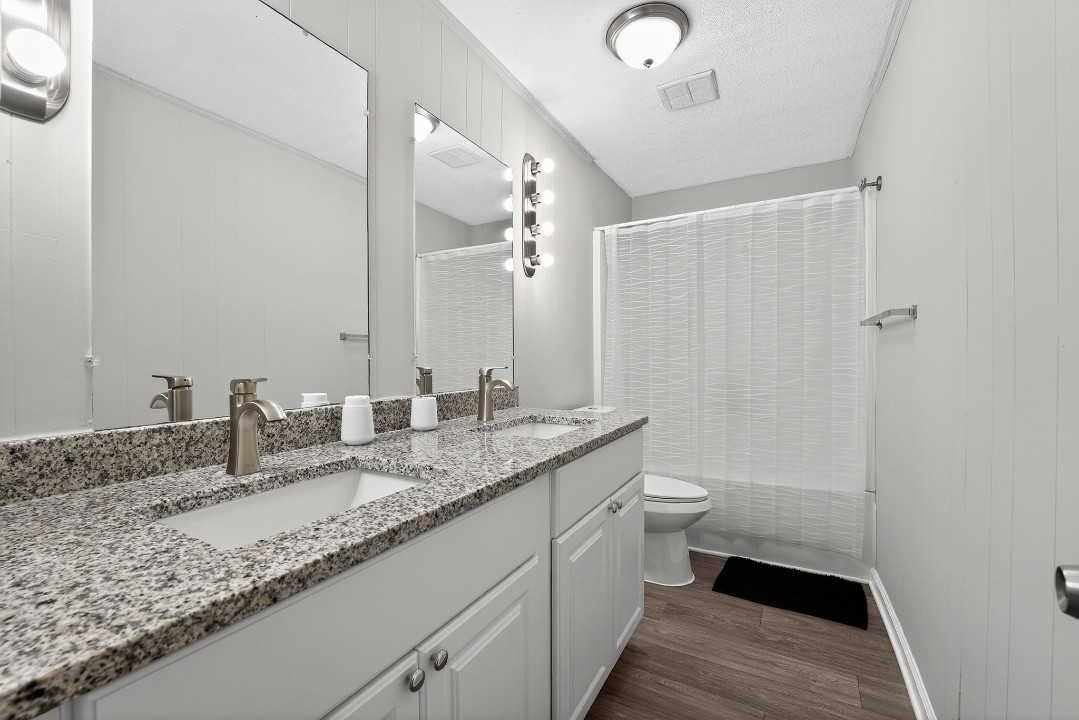 Arbor Gardens · Unit 8B