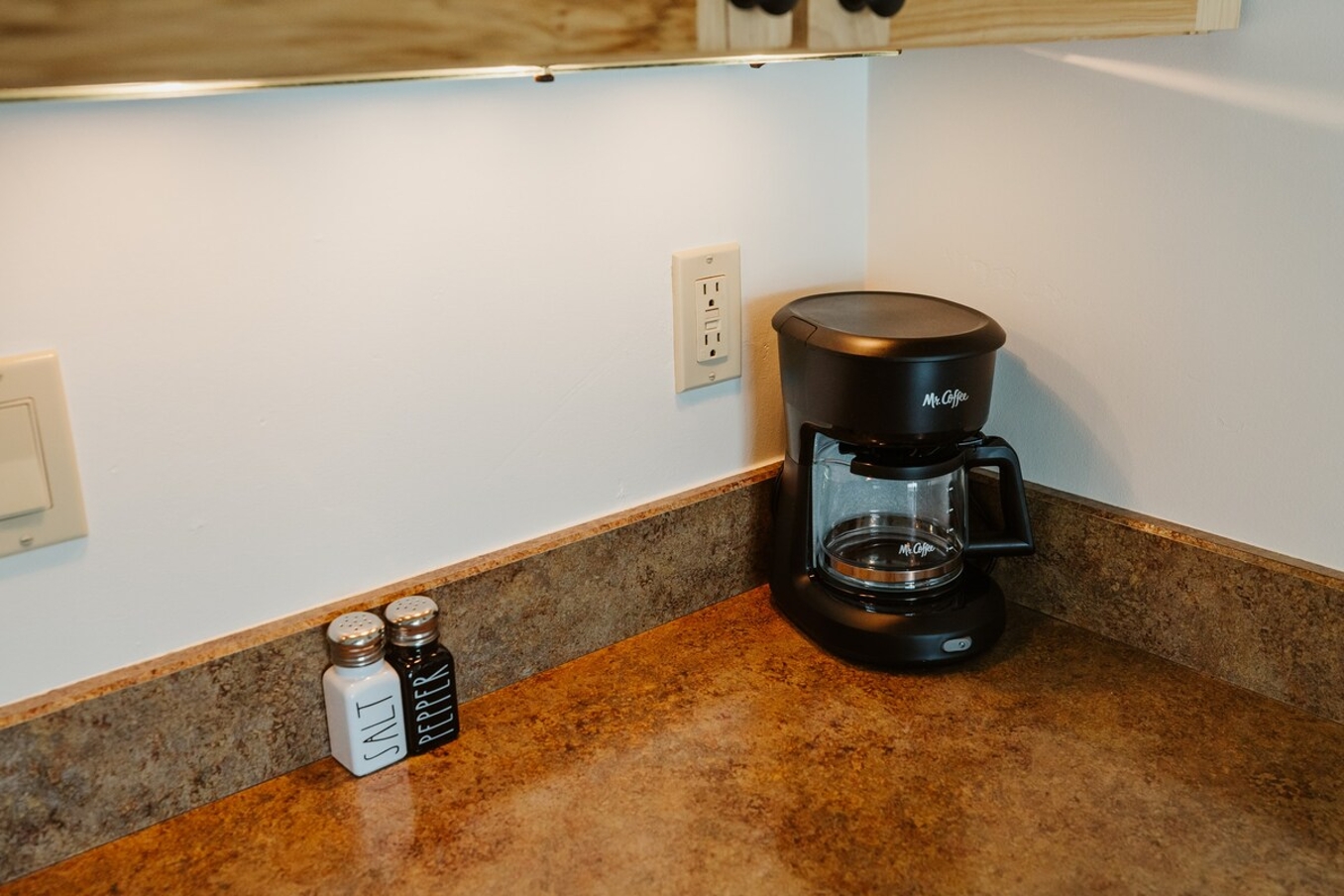 Mt. Cleveland Suite (204) photo 3