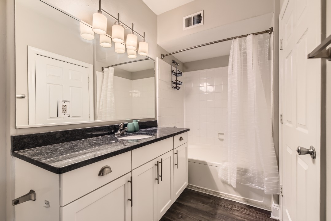 Crest at Midtown · Unit 1112 1/1
