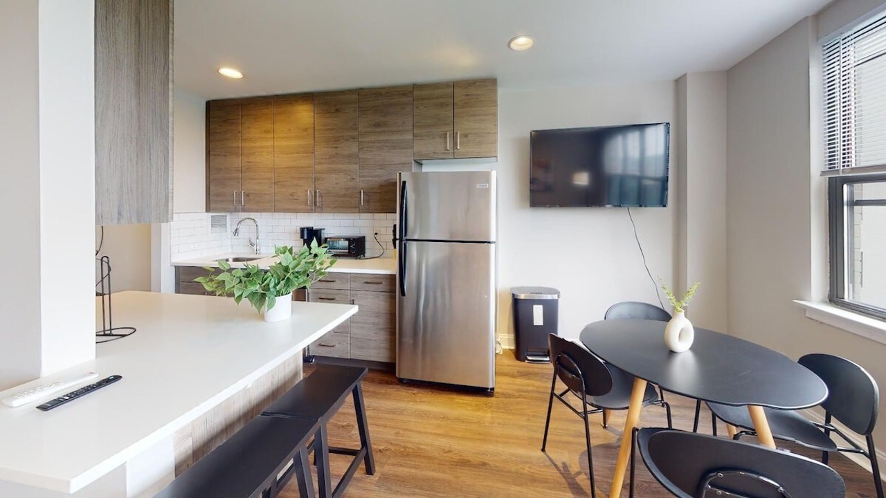 2 Bedrooms · Signature layout