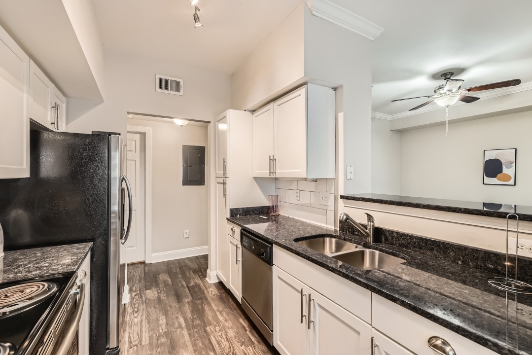 Crest at Midtown · Unit 1112 1/1