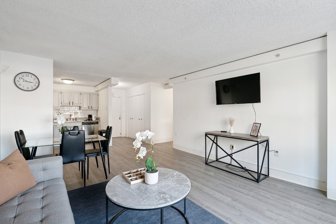 Legacy at Imperial Village · Unit 211 1/1