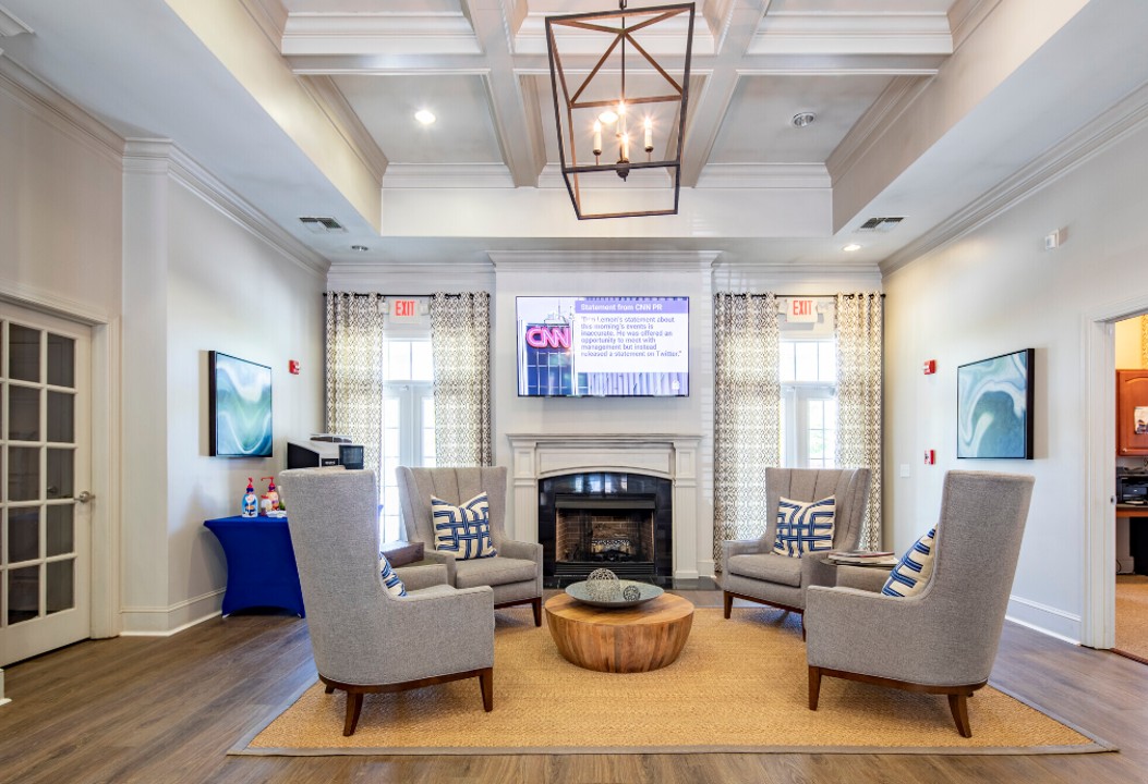 The Verandas, 2325 Calgary Crescent, · Unit 1/1