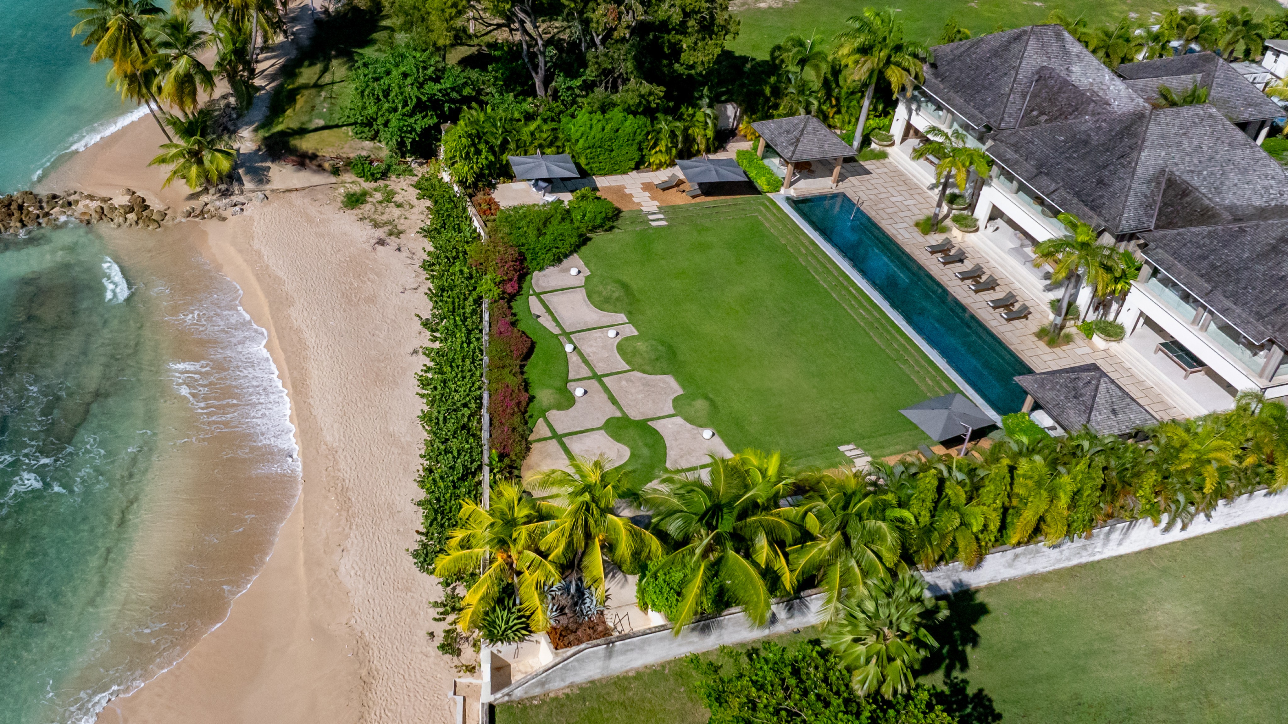Luxury Beachfront Villa on Platinum Coast  — Little Battaleys, Saint Peter — vacation rental