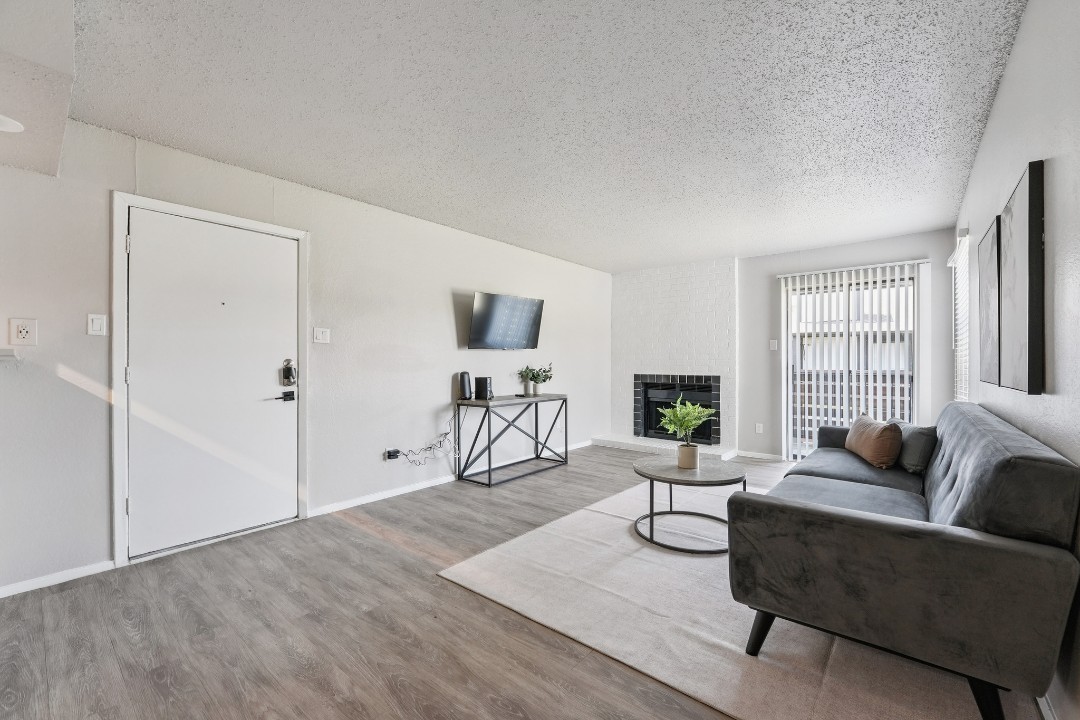 The Landry · Unit 388 2/1