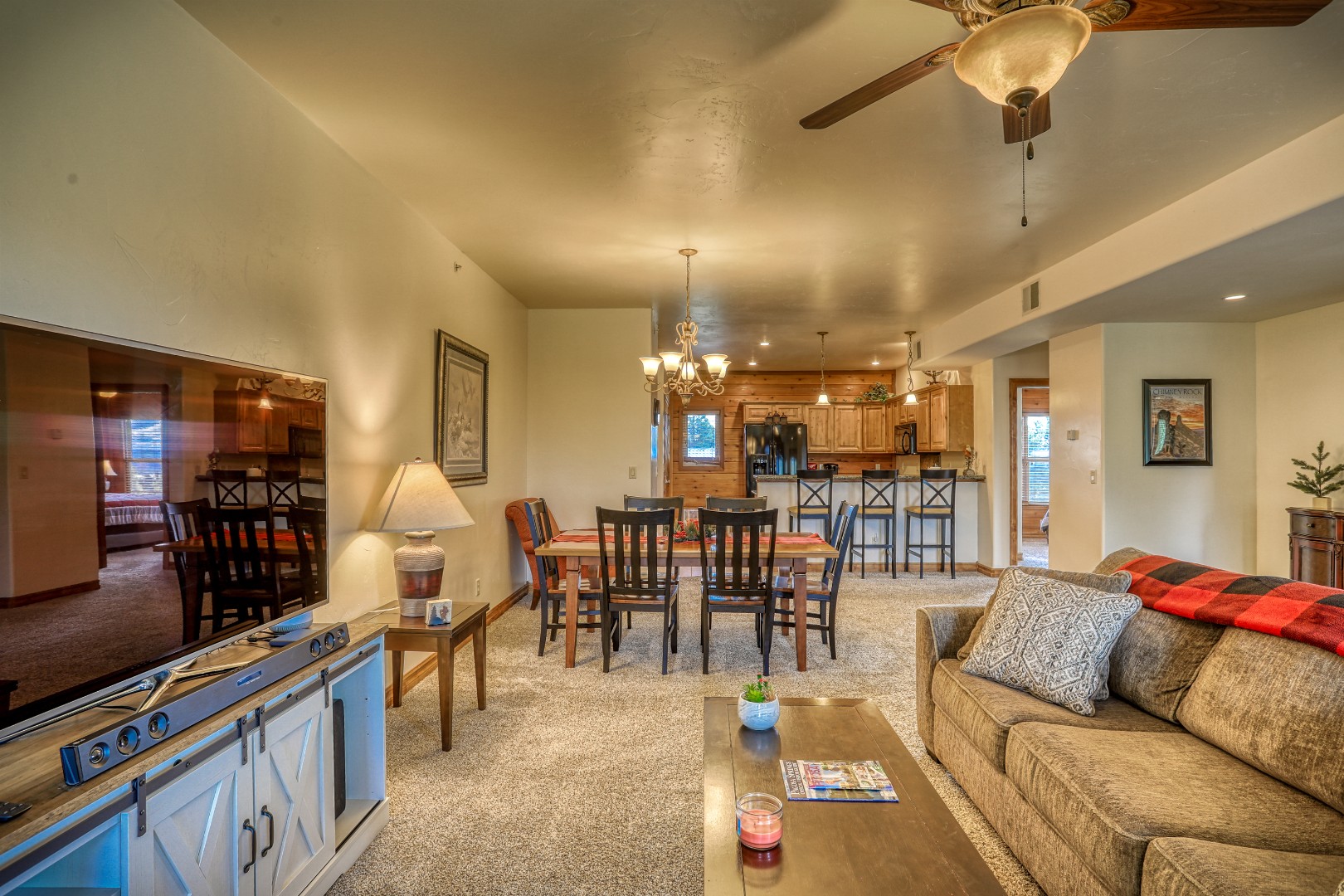 Golf Course Cozy 2 Bedroom Condo with A/C