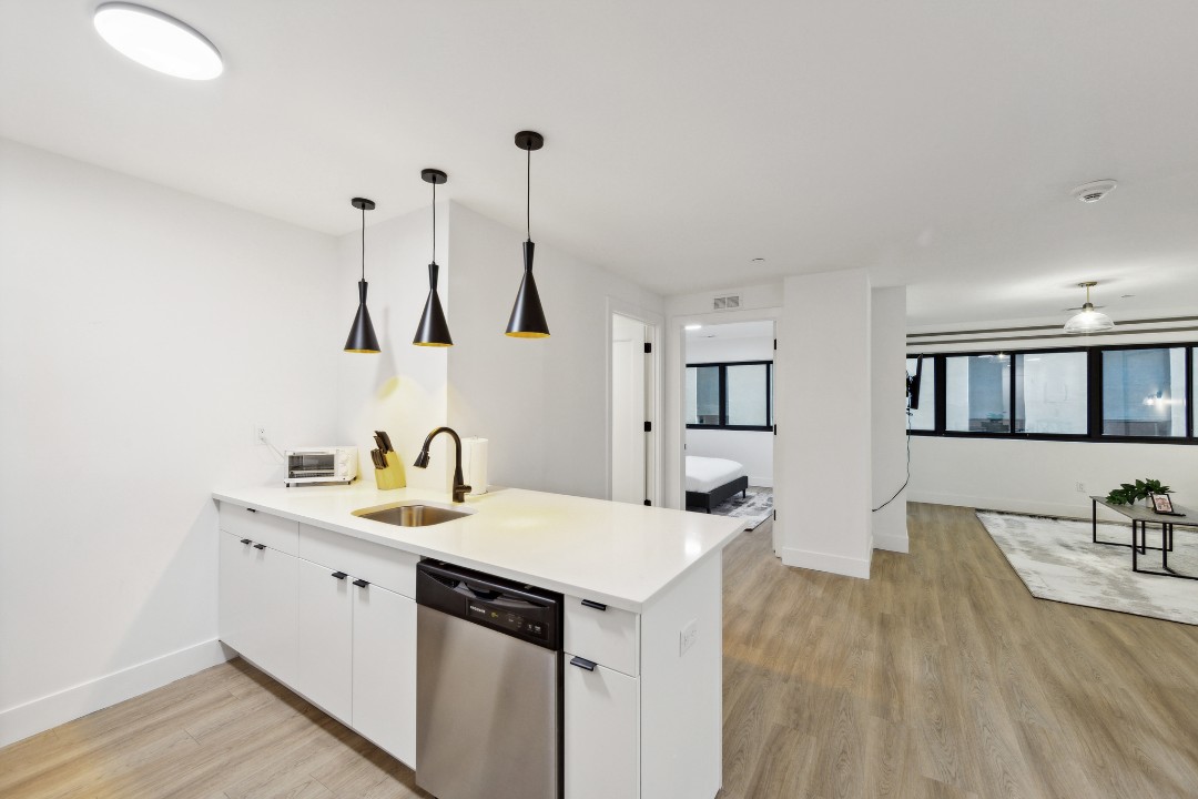 Market View Residence 503 1.1.5