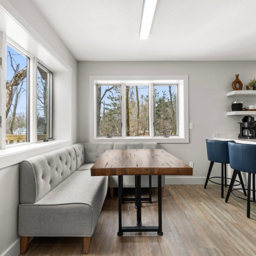Built-in breakfast nook with banquette and lake views