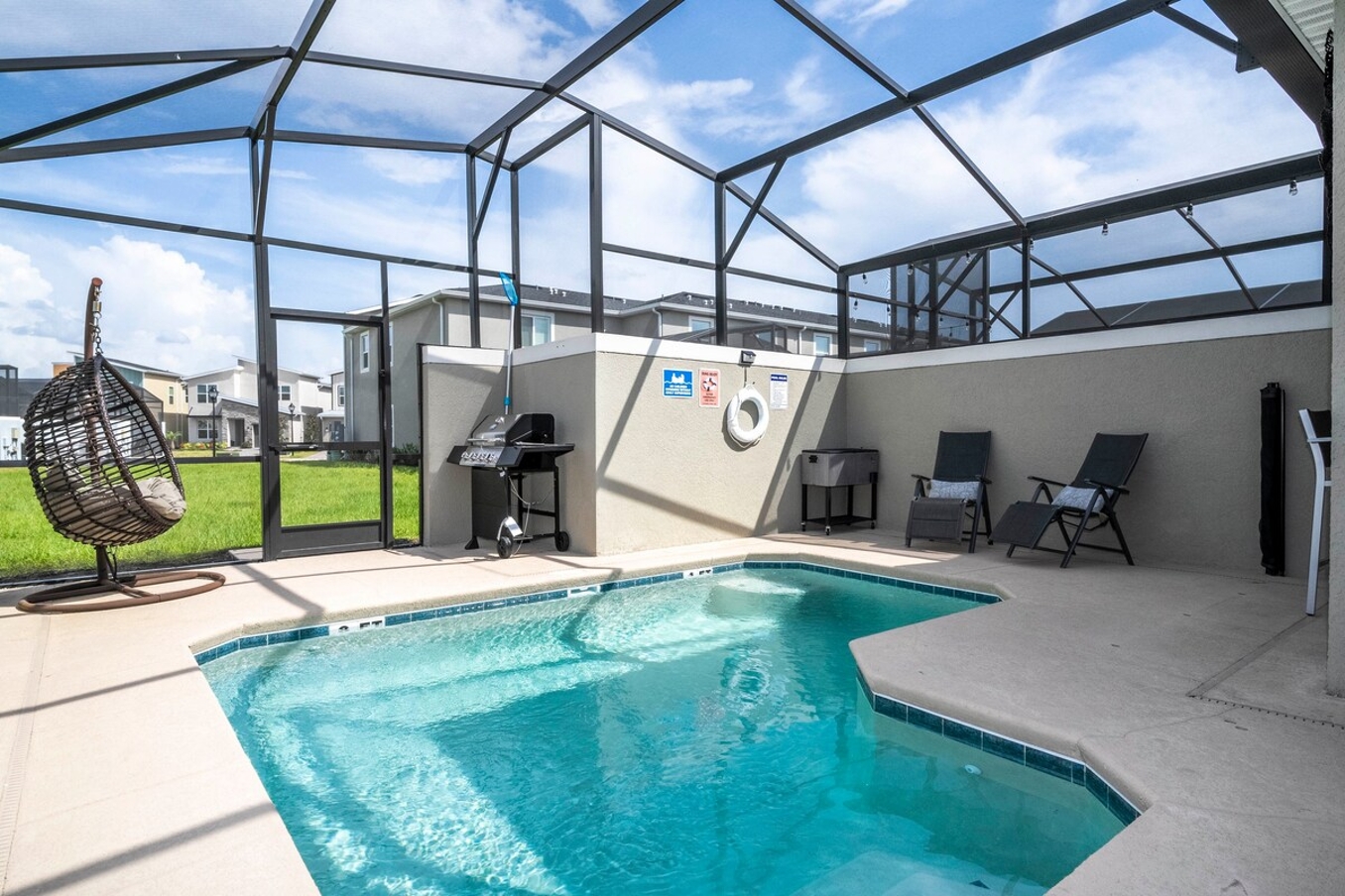 Whether you're taking a refreshing dip in the crystal-clear waters, soaking up the sun on one of our comfortable loungers, or sizzling up a delicious barbecue feast, our secure and spacious pool area has everything you need for a relaxing getaway. Say goodbye to crowded resorts and hello to your own private slice of paradise.