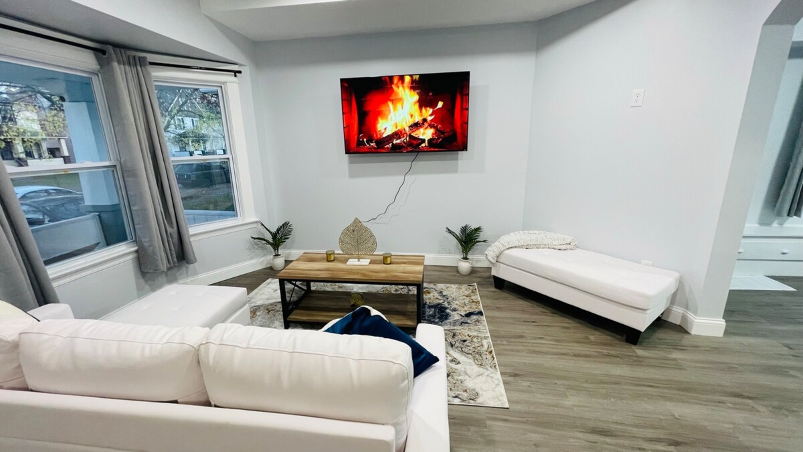 Fun Modern 4 Beds Single Family Plus Game Room - Cleveland, OH