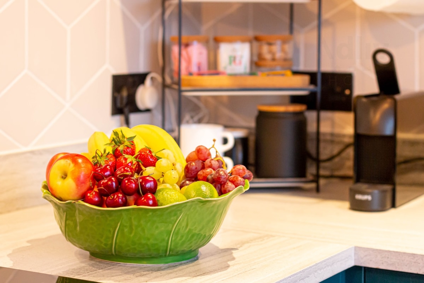 Flat 4, 6 Trinity SQ  photo 5