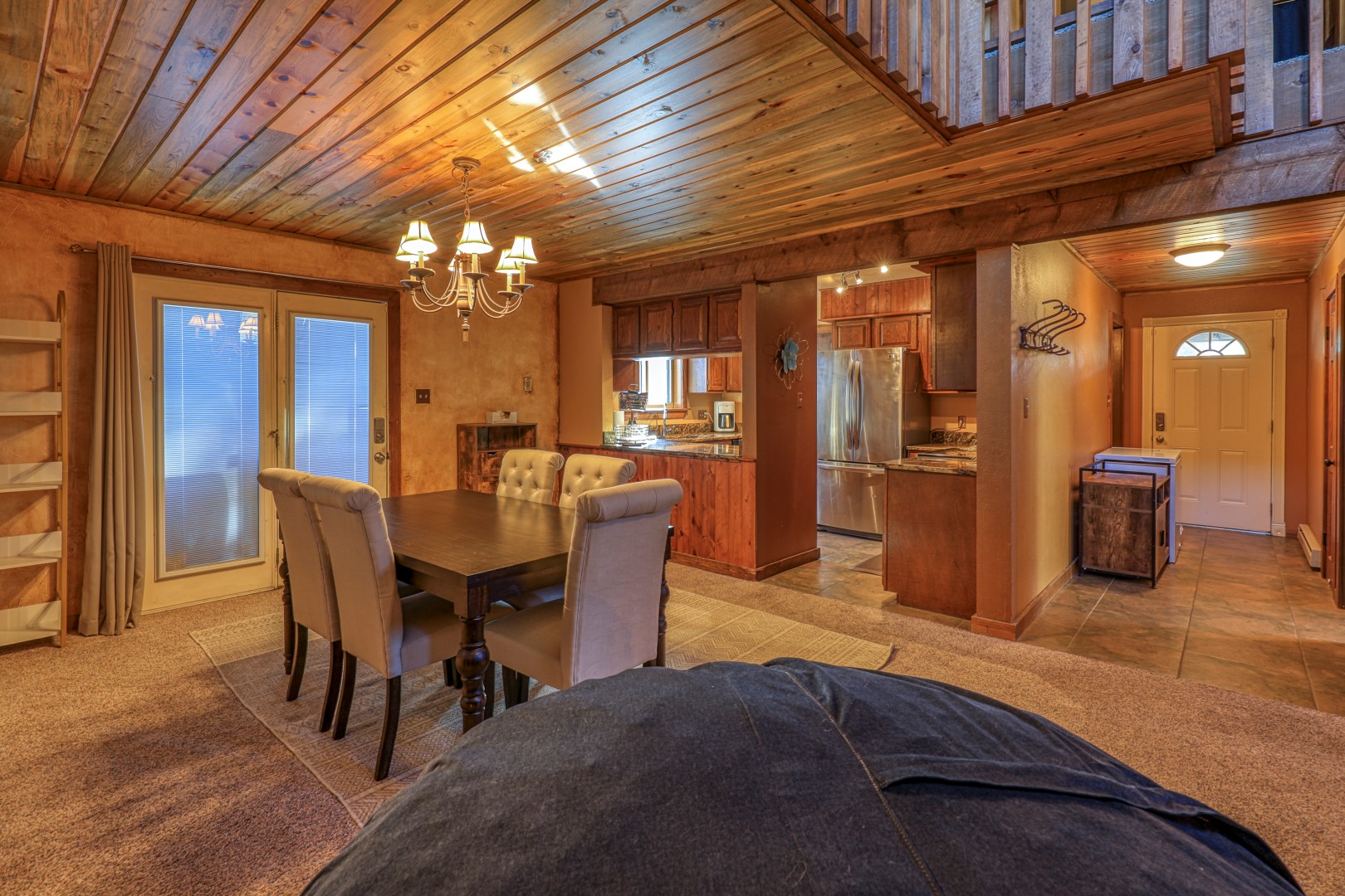 Hot Tub & Pet Friendly Forest Hideaway